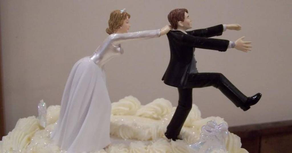 Wedding Cakes Fail
 32 Cringe Worthy Wedding Cake Fails