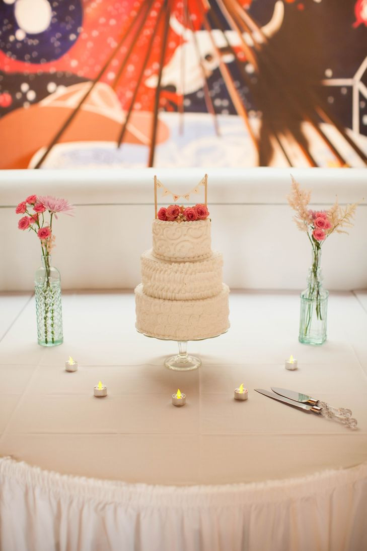 Wedding Cakes Fargo Nd
 Rustic Ivory Cake