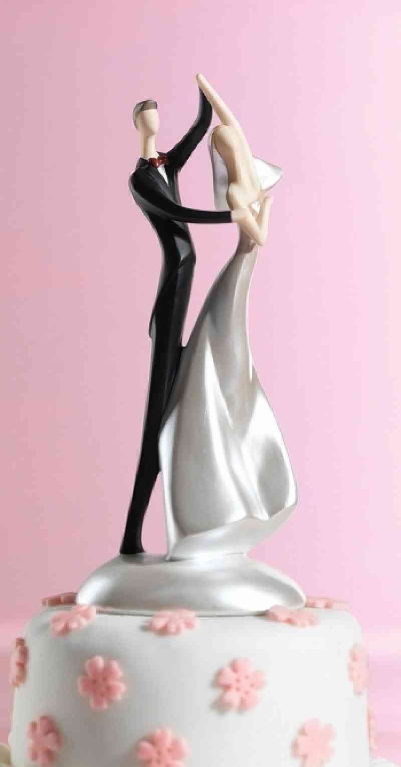 Wedding Cakes Figurines
 Dancing Couple Wedding Cake Topper Figurine