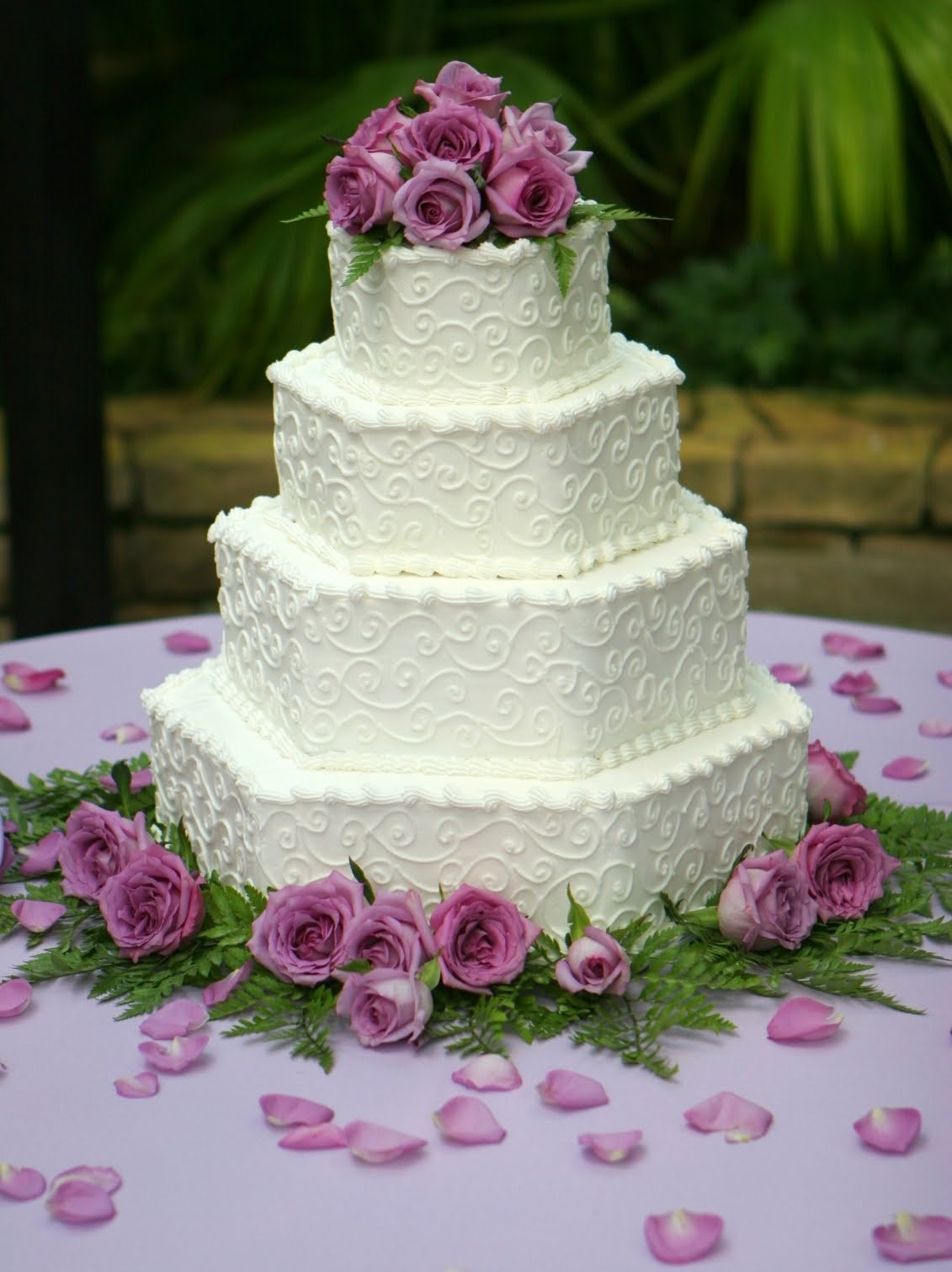 Wedding Cakes Fondant
 CreativeEvents Let s Eat Cake
