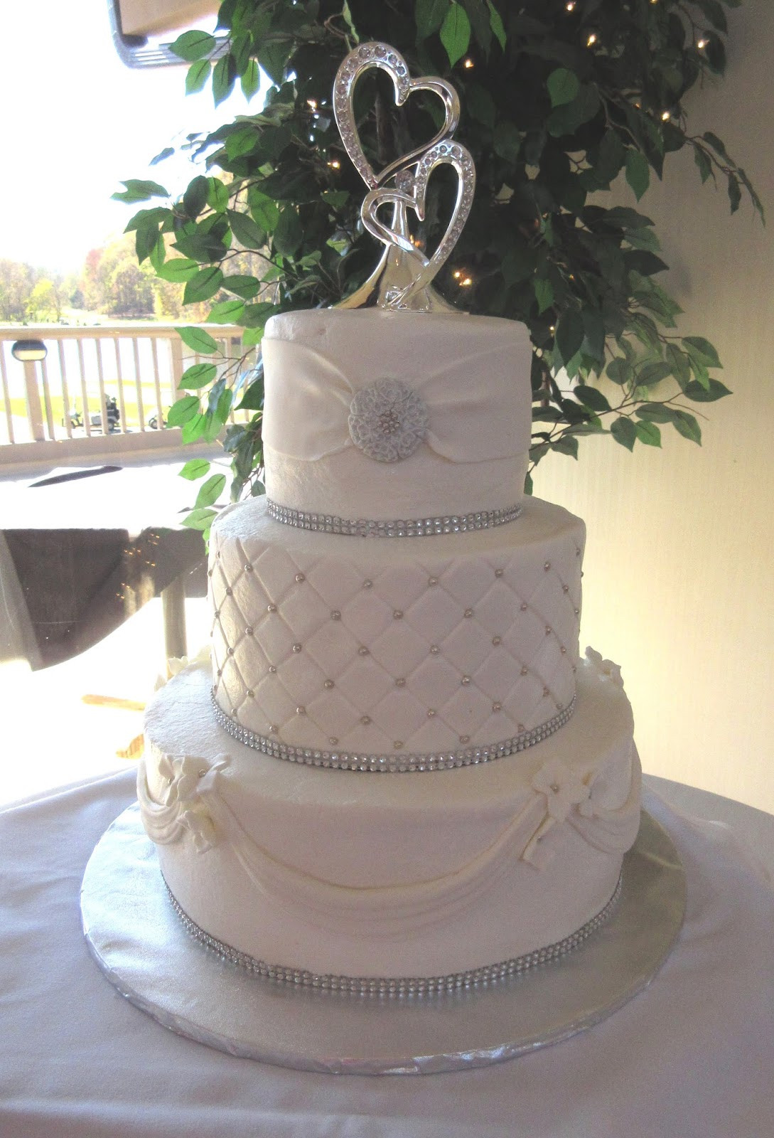 Wedding Cakes For 100 Guests
 Wedding Cakes By Mary Ann Elegant Wedding Cake