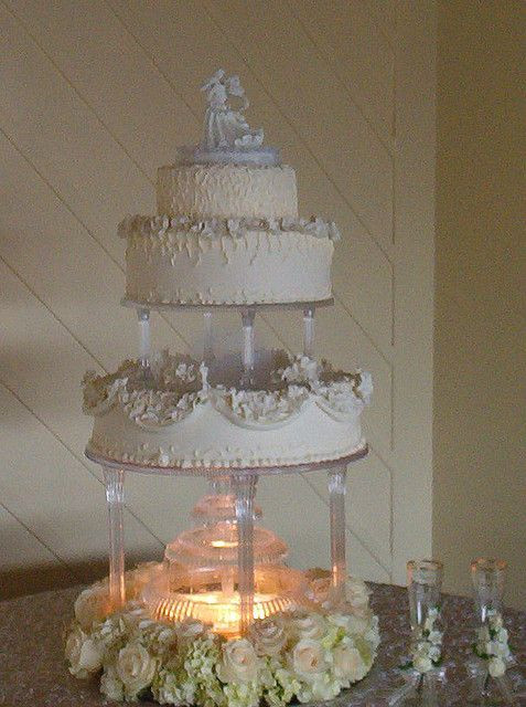 Wedding Cakes Fountain
 17 Best images about wedding cakes on Pinterest