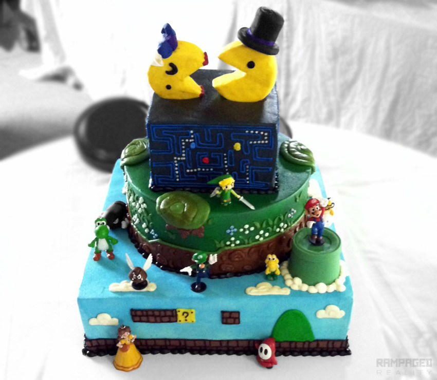Wedding Cakes Game
 Geek Art Gallery Sweets Video Game Cake