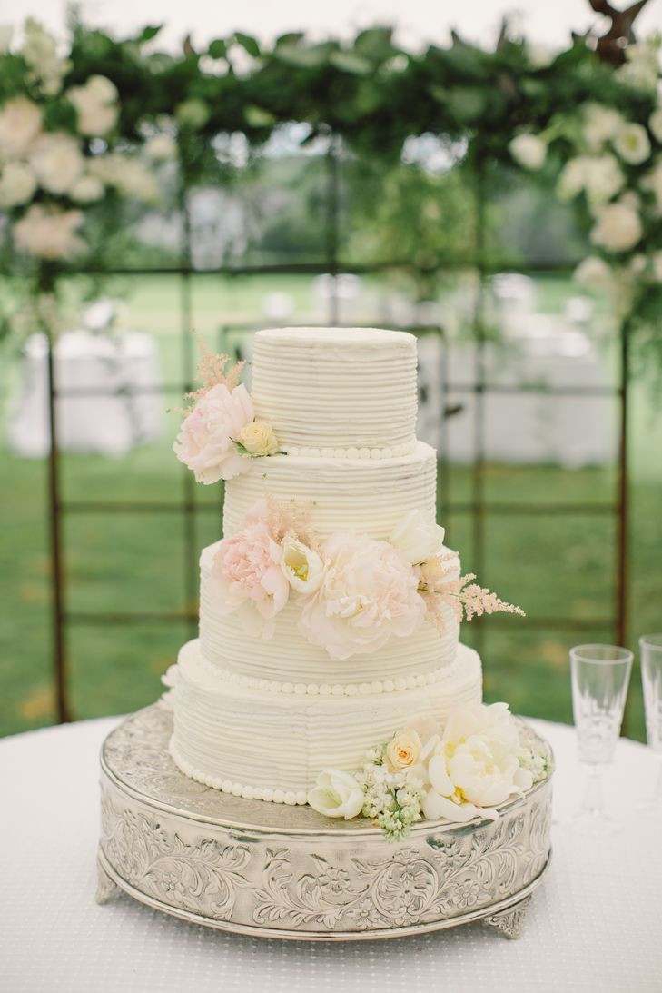 Wedding Cakes Georgia
 An Elegant Tented Wedding at Pebble Hill Plantation in