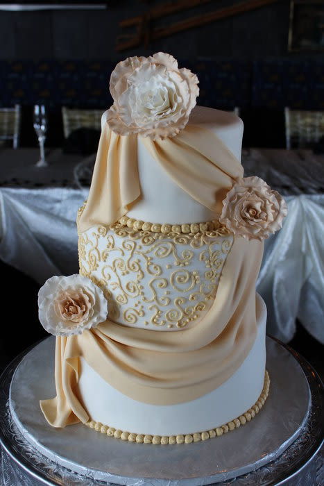 Wedding Cakes Gold And White
 White and Gold Wedding cake Cake by Olivia Elias
