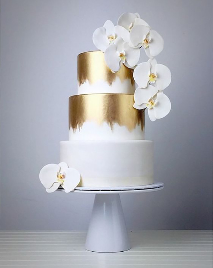 Wedding Cakes Gold And White
 Gold Wedding Cakes Wedding Ideas By Colour