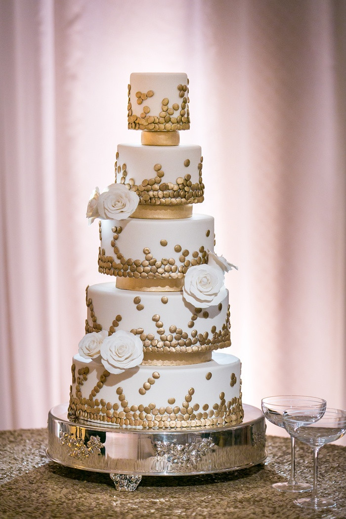 Wedding Cakes Gold And White
 Cakes & Desserts s 5 Tier White and Gold Cake