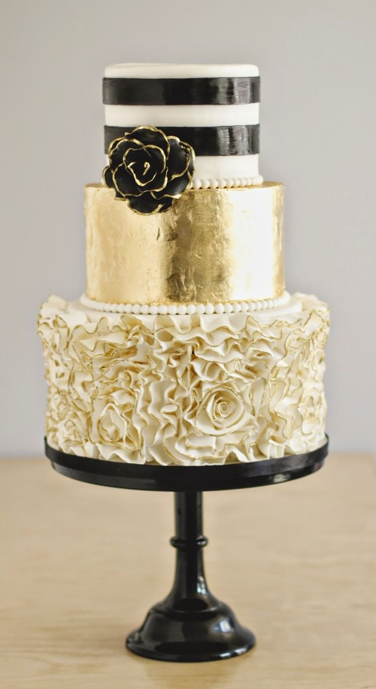 Wedding Cakes Gold And White
 49 Amazing Black and White Wedding Cakes