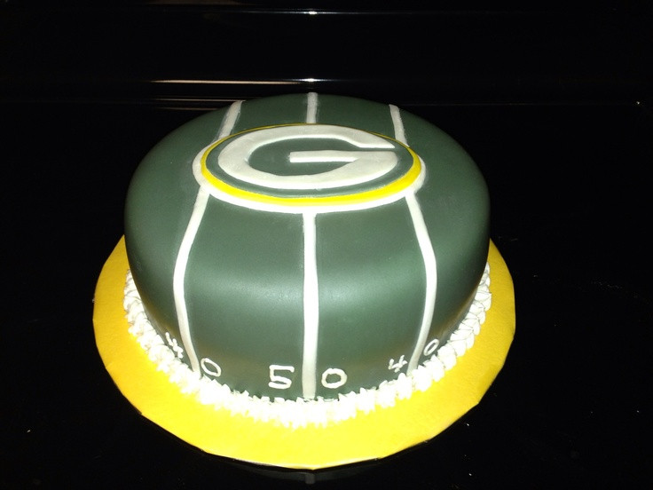 Wedding Cakes Green Bay Wi
 Green Bay packer cake covered in fondant with fondant logo