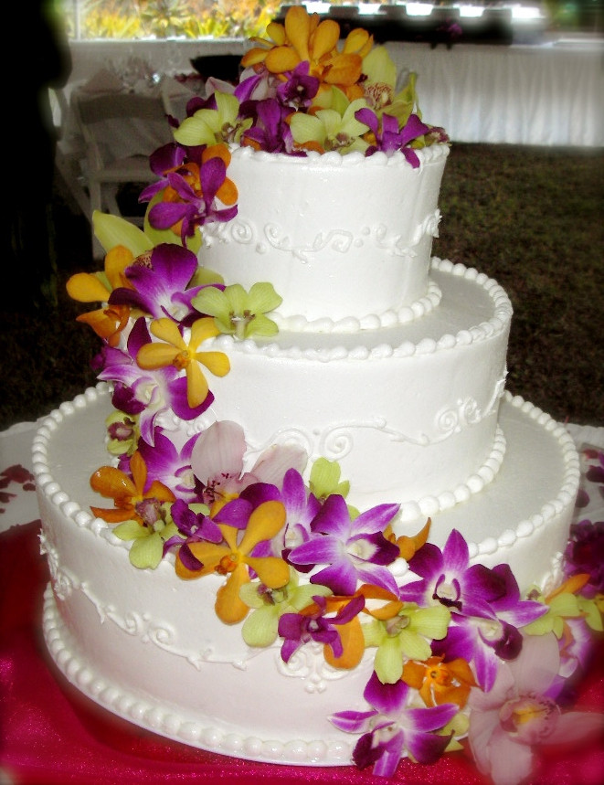 Wedding Cakes Hawaii
 Hawaiian Themed Wedding