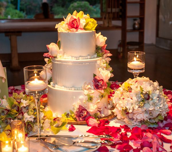Wedding Cakes Kauai
 Kauai wedding cakes idea in 2017