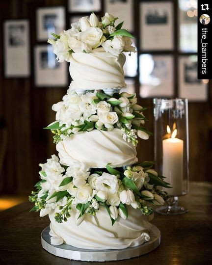 Wedding Cakes Knoxville
 Magpies Bakery Wedding Cake Knoxville TN WeddingWire