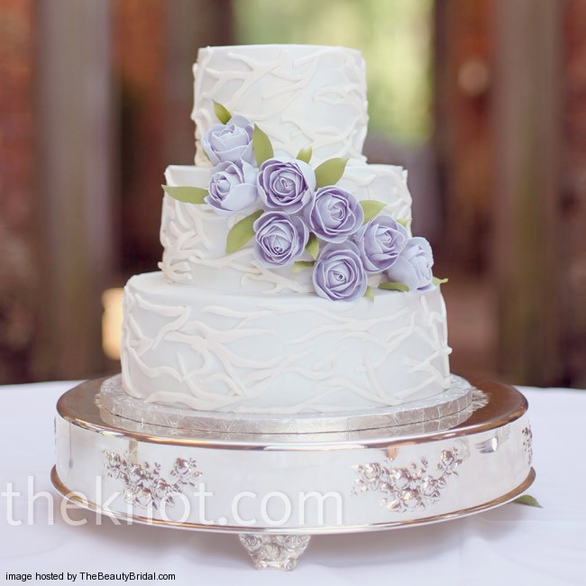 Wedding Cakes Lavender
 Beautiful purple wedding cakes with floral details