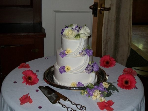 Wedding Cakes Maine
 Sweet Cakes Wedding Cake Maine Portland Bangor