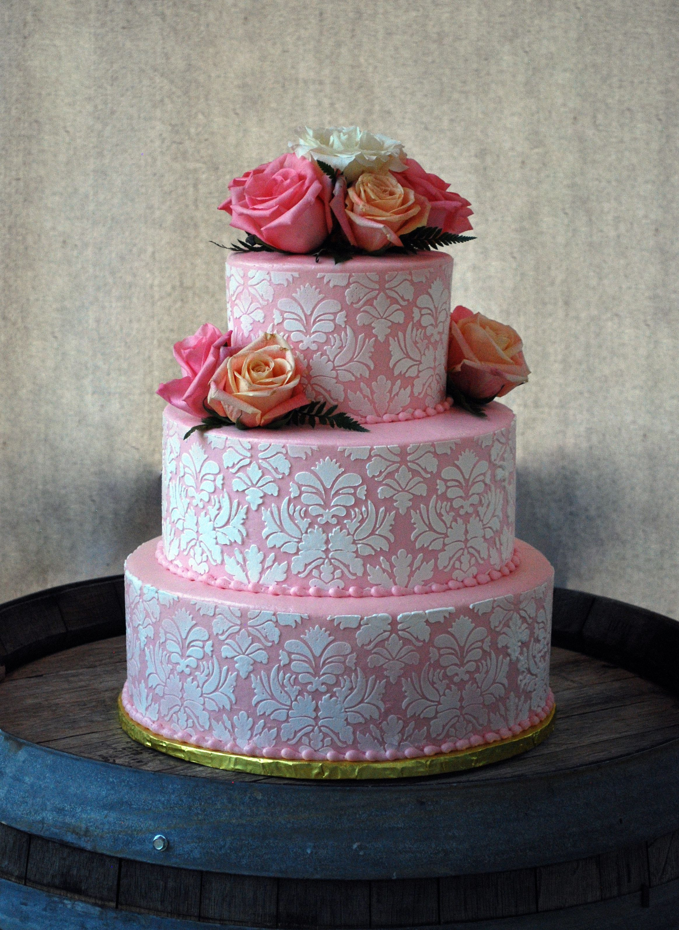 Wedding Cakes Medford Oregon
 Pink and White Damask Round Wedding Cake with roses set