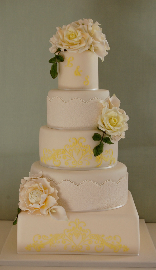 Wedding Cakes Messages
 Golden Wedding Anniversary Cake