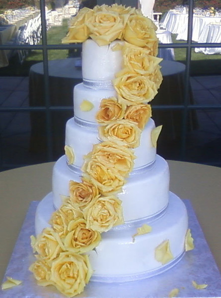 Wedding Cakes Modesto Ca
 Sweet Kisses Cake pany Modesto CA Wedding Cake