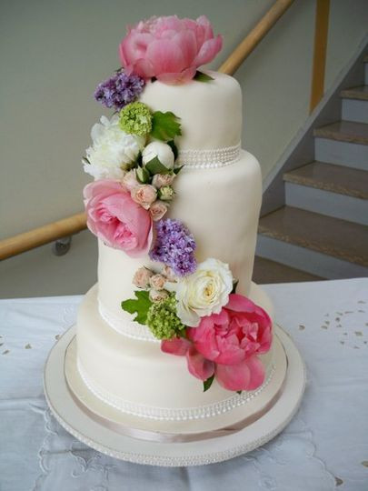 Wedding Cakes Nashville
 Jay Qualls Cakes Wedding Cake Nashville TN WeddingWire