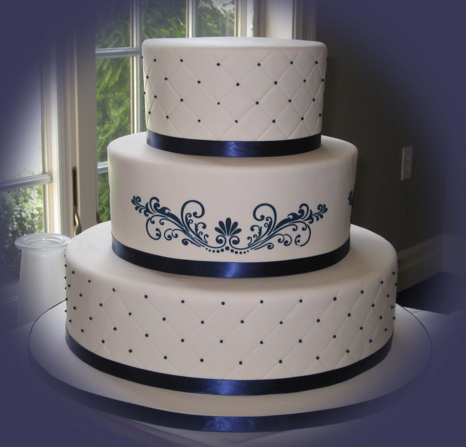 Wedding Cakes Navy Blue
 Beautiful Bridal Navy Blue Wedding Cakes