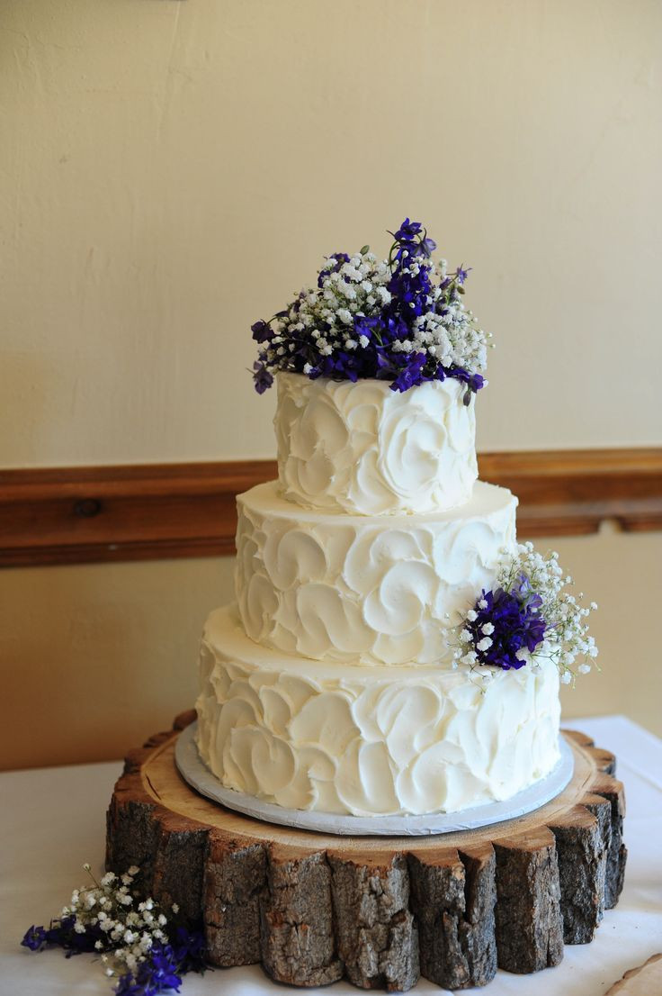 Wedding Cakes No Fondant
 what a great idea a piece of a tree as a cake stand