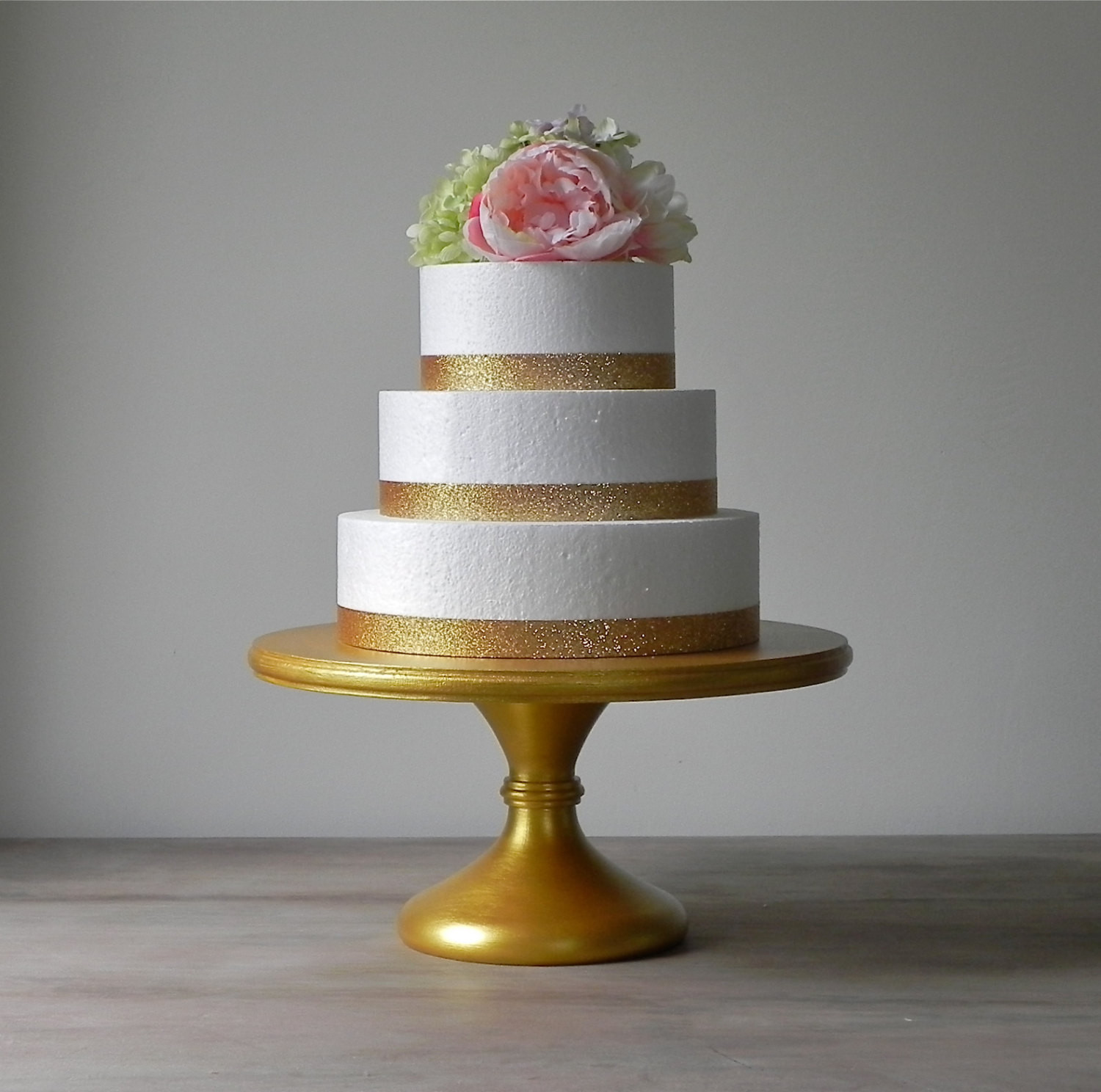 Wedding Cakes On Stand
 Gold Cake Stand 18 Gold Wedding Cake Stand Cupcake Gold