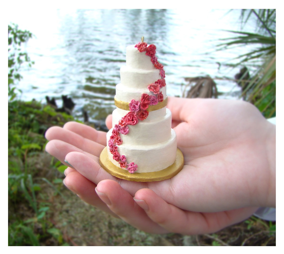 Wedding Cakes Ornaments
 Wedding Wednesday Miniature Wedding Cake Replica