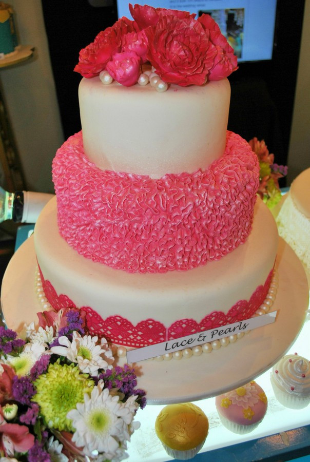 Wedding Cakes Philippines
 Newest Wedding Cakes from Goldilocks