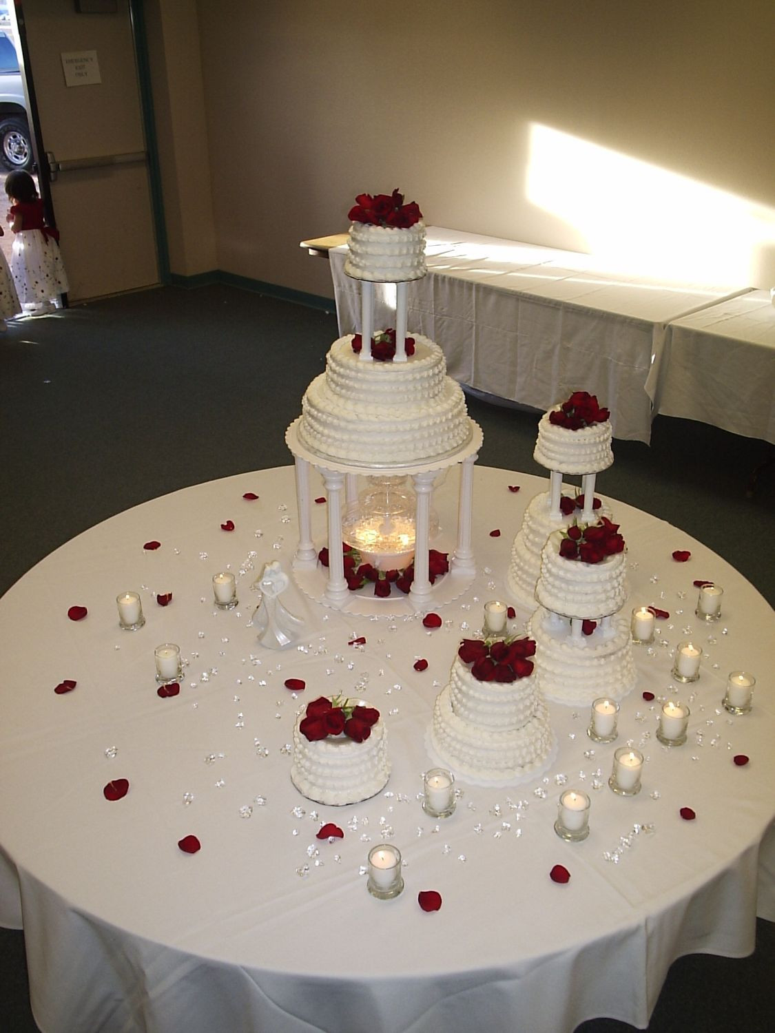 Wedding Cakes Photo
 Wedding Cakes With Fountains – WeNeedFun