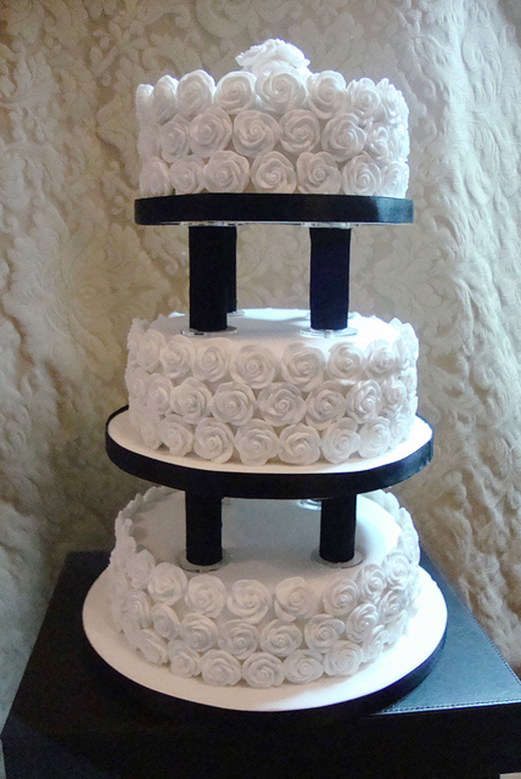 Wedding Cakes Pillars
 Wedding Cake Pillars And Plates Wedding Cake Cake Ideas