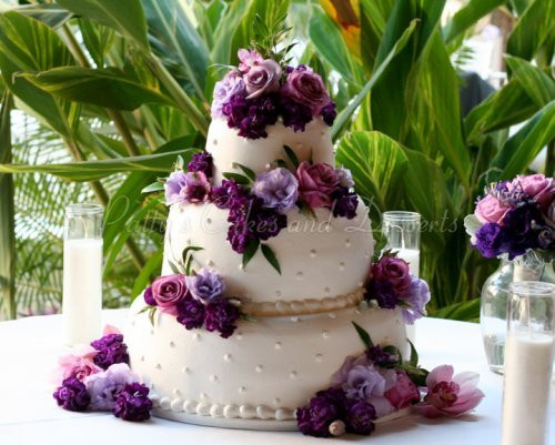 Wedding Cakes Purple Flowers
 Beautiful 3 tier round wedding cakes