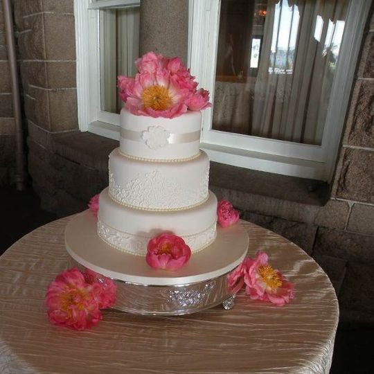 Wedding Cakes Ri
 Something Different Cake Couture Wedding Cake north