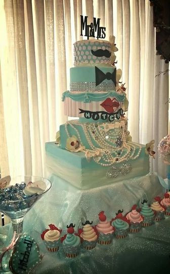 Wedding Cakes Ri
 Carina e Dolce Specialty Cakes & Cookies Wedding Cake