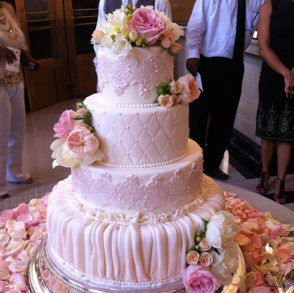 Wedding Cakes Sacramento Ca
 Ettore s European Bakery & Restaurant Sacramento CA