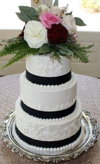 Wedding Cakes Savannah Ga
 Flirt with Dessert Wedding Cake Savannah GA WeddingWire
