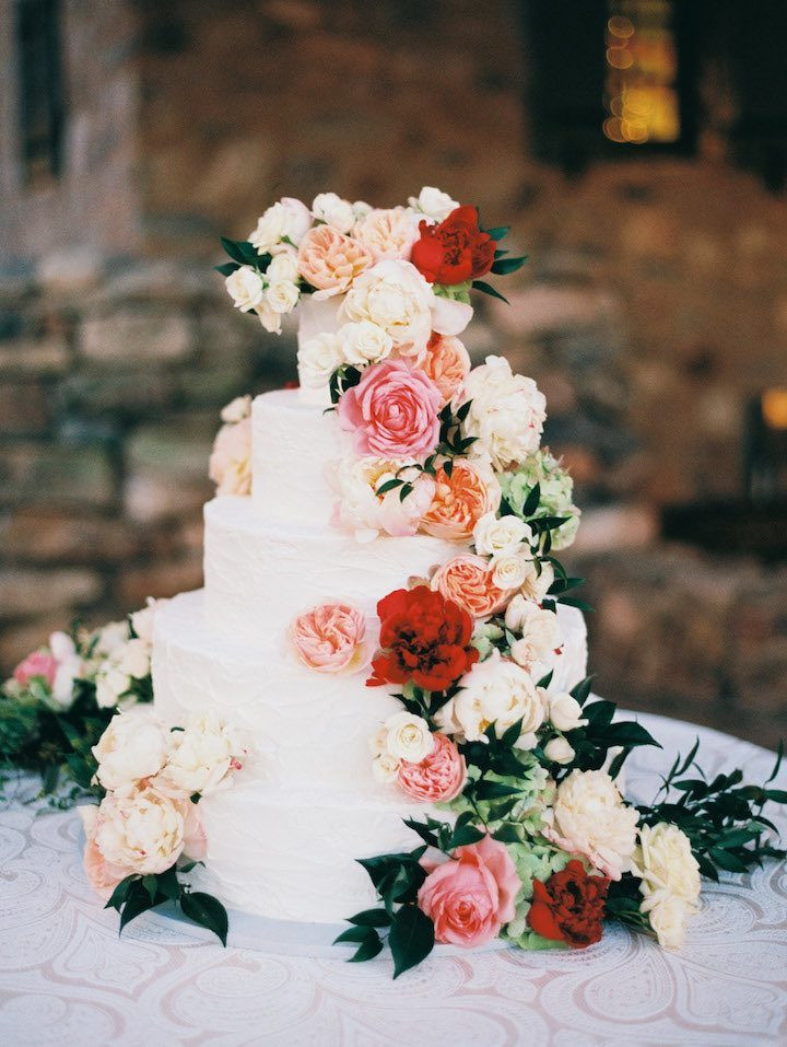 Wedding Cakes Scottsdale
 Romantic Al Fresco Scottsdale Wedding MODwedding