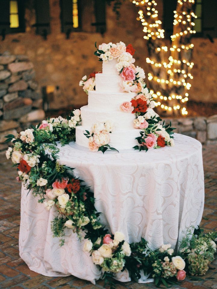 Wedding Cakes Scottsdale
 Romantic Al Fresco Scottsdale Wedding MODwedding