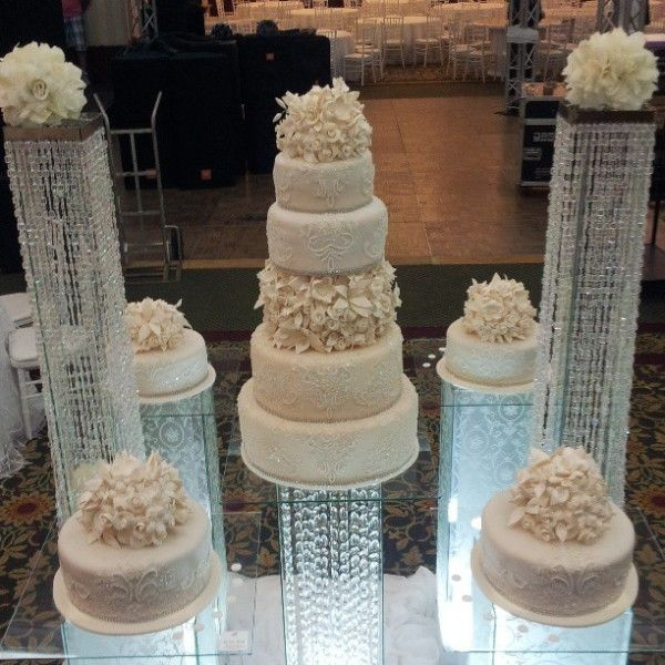 Wedding Cakes Separate Tiers
 1000 images about Separate tier wedding cakes on Pinterest