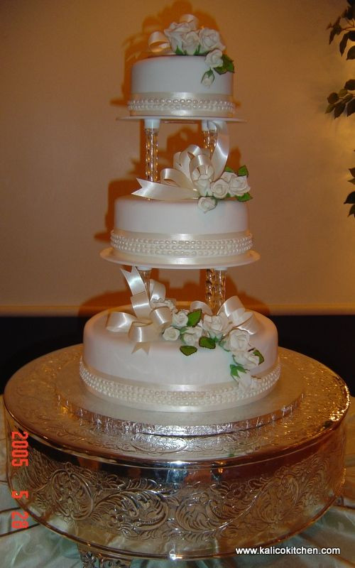 Wedding Cakes Separate Tiers
 Separate tier wedding cakes idea in 2017