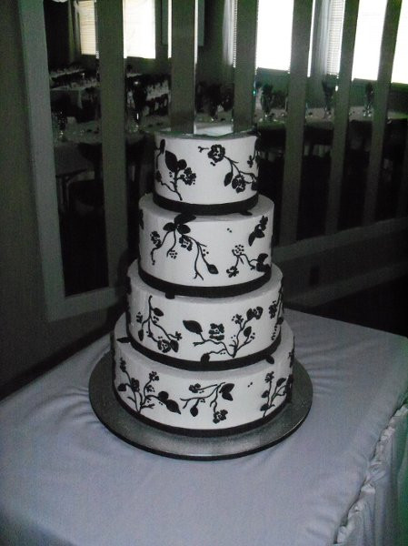 Wedding Cakes Sioux Falls
 QT Cakes Sioux Falls SD Wedding Cake