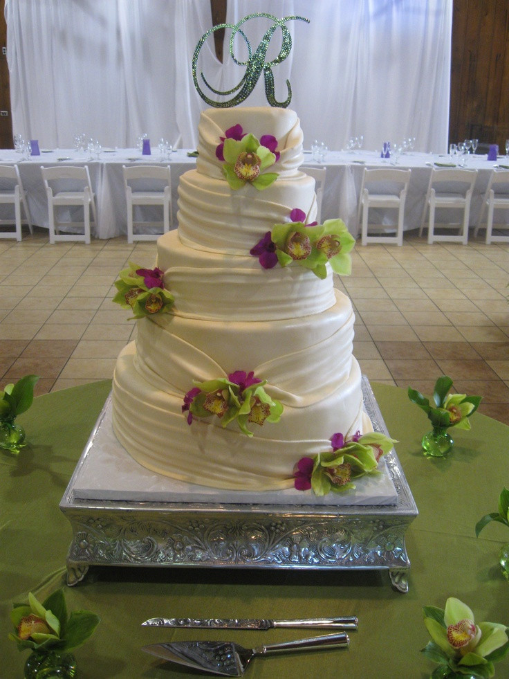 Wedding Cakes South Bend
 101 best C est La Vie Wedding Cakes images on Pinterest