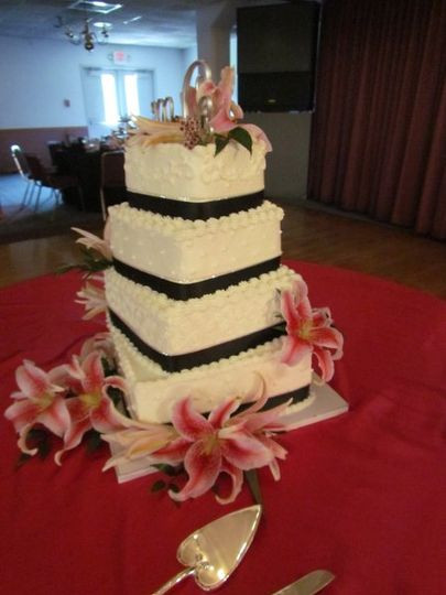 Wedding Cakes Springfield Il
 cakes by lori Wedding Cake Champaign IL WeddingWire
