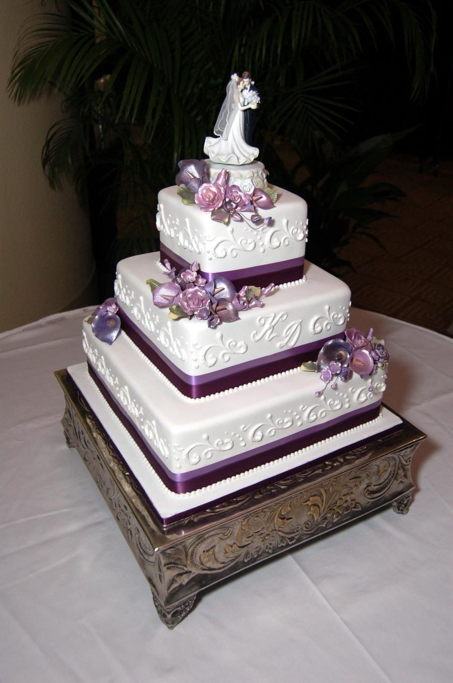 Wedding Cakes Square
 This 3 tier square wedding cake is simple and elegant