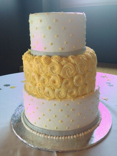 Wedding Cakes St Charles Mo
 Susie G s Specialty Cakes Wedding Cake O Fallon MO