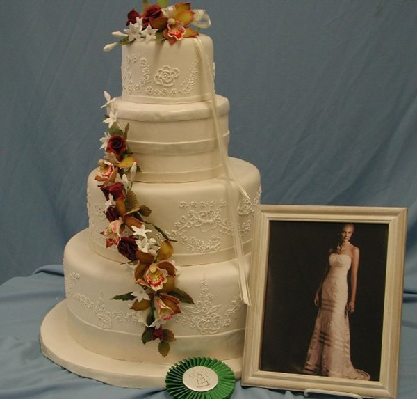 Wedding Cakes St Louis
 Create A Cake Pohlman s Wedding Cake Missouri St