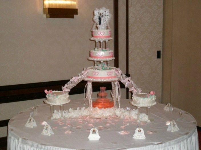 Wedding Cakes Stairs
 Best 25 Fountain wedding cakes ideas on Pinterest