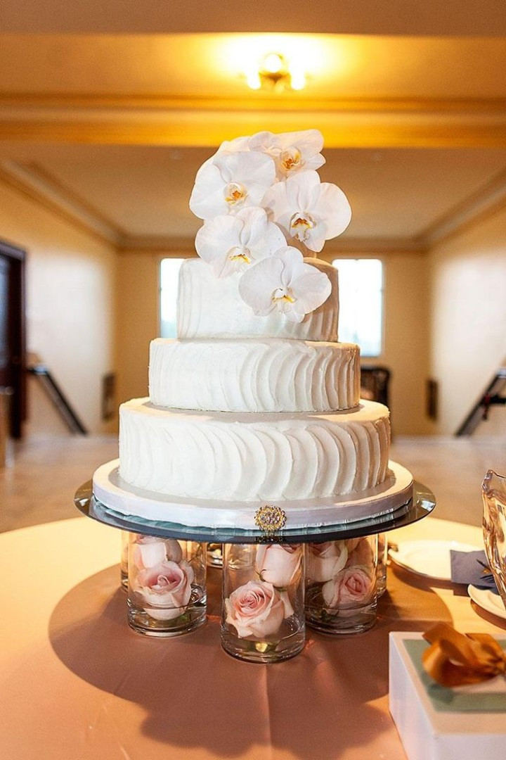 Wedding Cakes Stands
 30 Most Creative and Pretty Wedding Cakes MODwedding