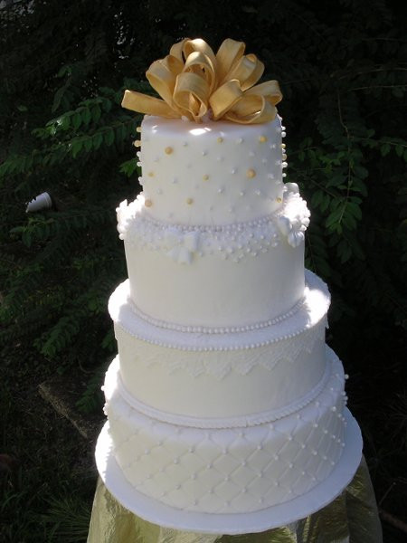 Wedding Cakes Tallahassee
 Tiki s Tasties LLC Tallahassee FL Wedding Cake