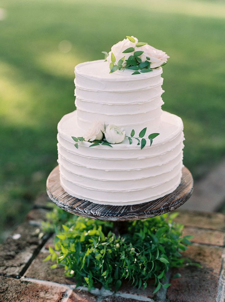 Wedding Cakes Tiered
 Best 25 Two Tier Cake ideas on Pinterest