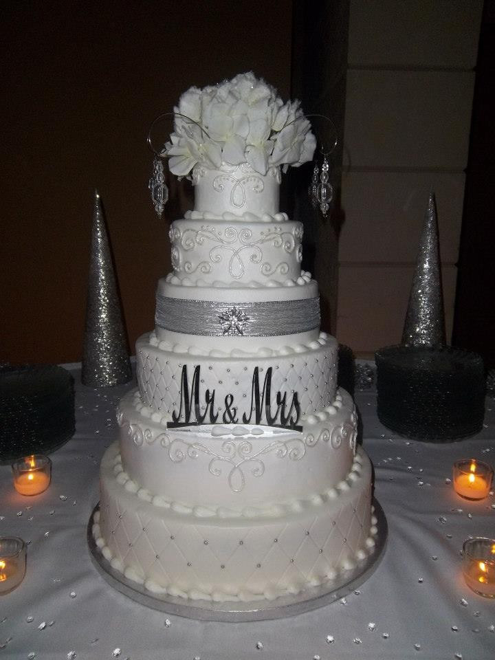 Wedding Cakes Toledo
 Cakes A Ton by Jessica Szumigala Wedding Cake Ohio