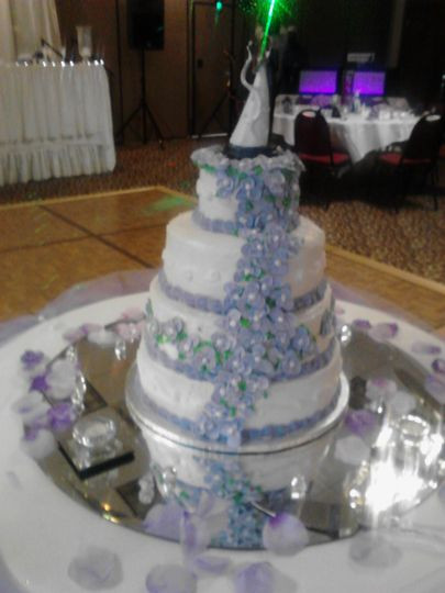 Wedding Cakes Toledo
 Sharon s Sweet Creations Wedding Cake Toledo OH